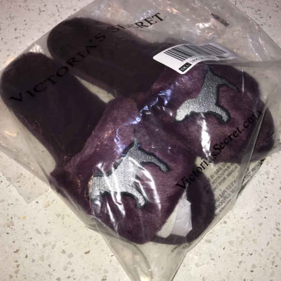 PINK Victoria's secret VS Burgundy Fur Cozy Slippers NWT Large 10 - Picture 11 of 11